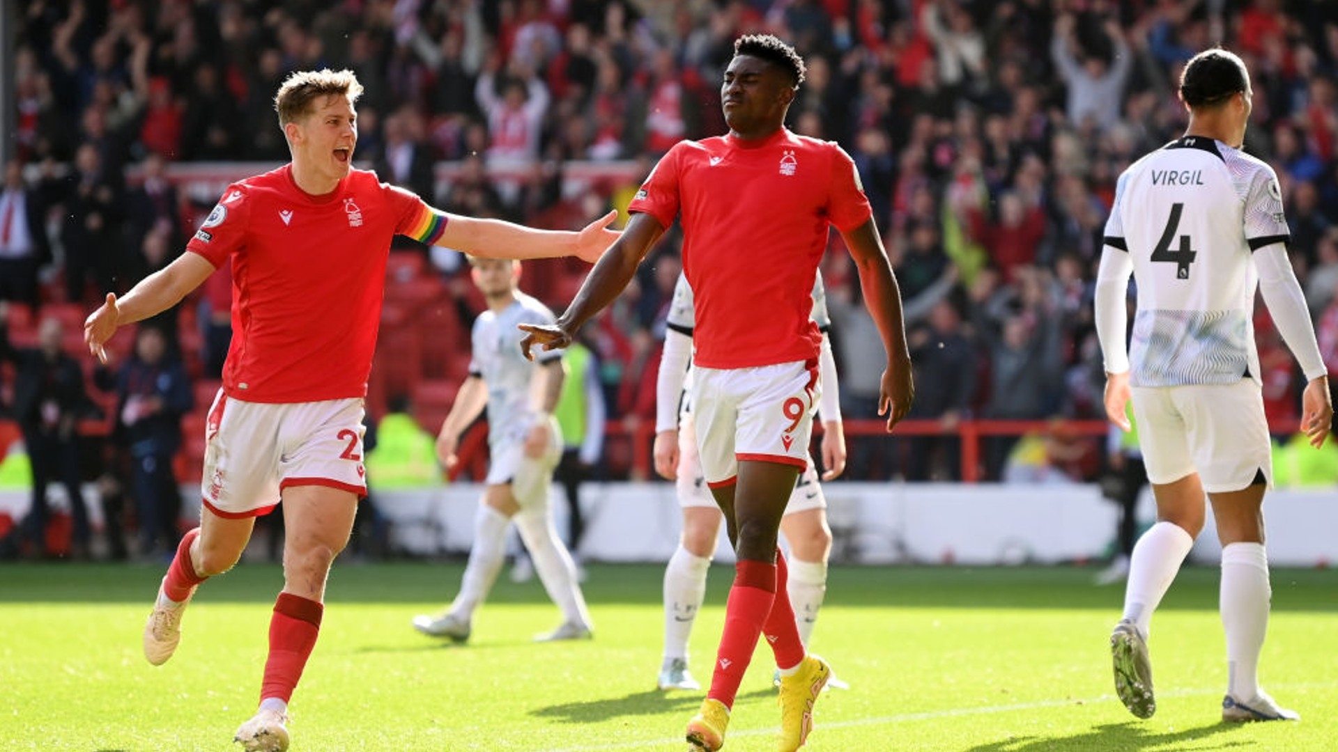 发布会上直 发布会上直